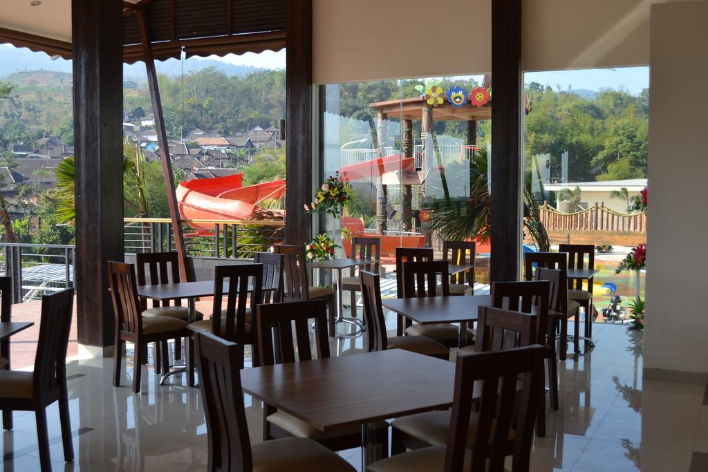 Bess Resort & Waterpark Hotel And Convention Malang Zewnętrze zdjęcie