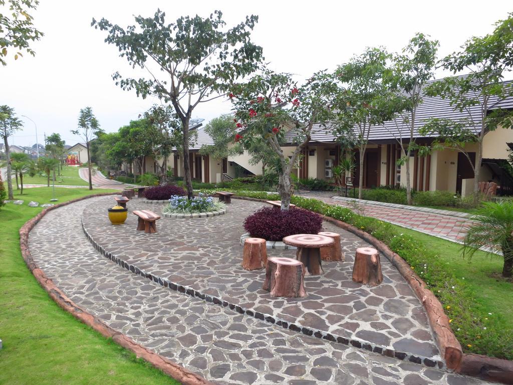 Bess Resort & Waterpark Hotel And Convention Malang Zewnętrze zdjęcie